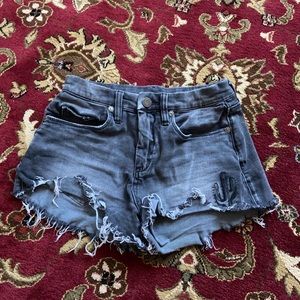 Short cheeky shorts, dark gray